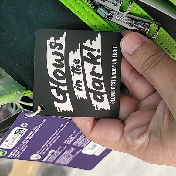 Beetlejuice Carousel Mini Backpack/Card Holder Bundle - Picture 8 of 14